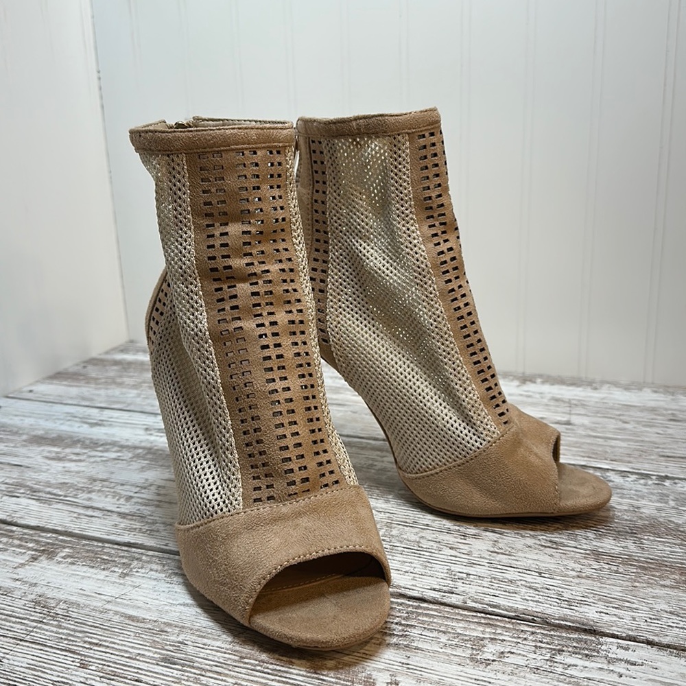 Cape Robbin Nude Ankle Boots 5" Heel Weave Fabric Peep Toe 7.5